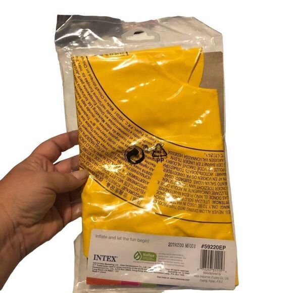 Intex Floaties set of Four a Duck Dinosaurs - Picture 3 of 9